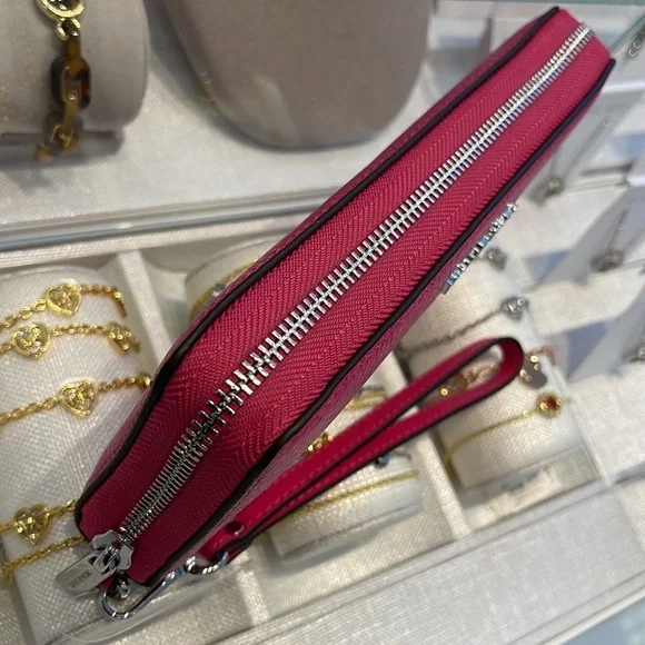 MICHAEL KORS JST Leather Continental Wristlet Phone Case Wallet 
Dragonfruit NWT - Picture 12 of 16